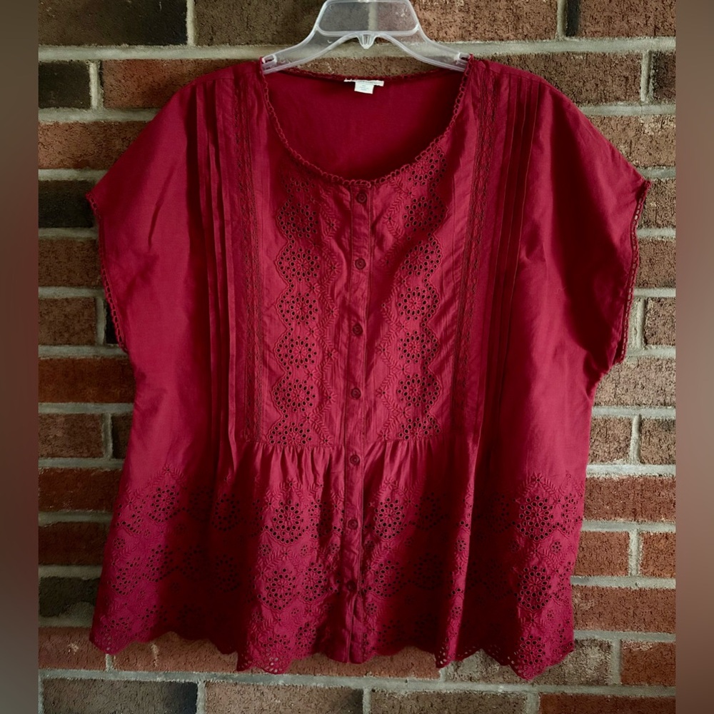 SUNDANCE Art of Eyelet COTTON short sleeve button top BRICK RED size XL.